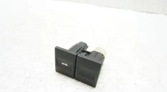 Ford Mondeo Mk III Tailgate/boot open switch button 1S7T19B514