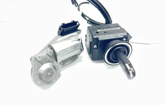 Mercedes-Benz CLK A209 C209 Ignition lock 2095451908 2034621130