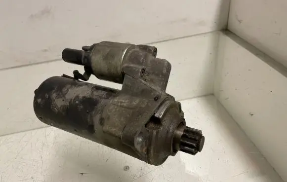 Volkswagen PASSAT B6 Starter motor 02E911023H