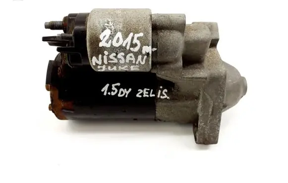 Nissan Juke I F15 Starter motor 233001073R
