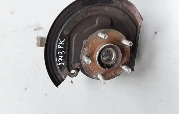 Nissan Juke I F15 Front wheel hub 400151KK0A