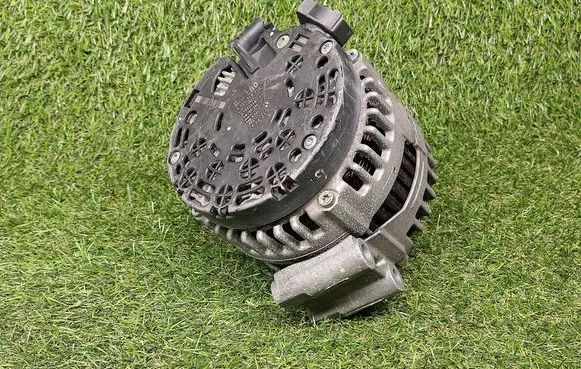 BMW 5 E60 E61 Generator/alternator 7550968 755096807 0121715012
