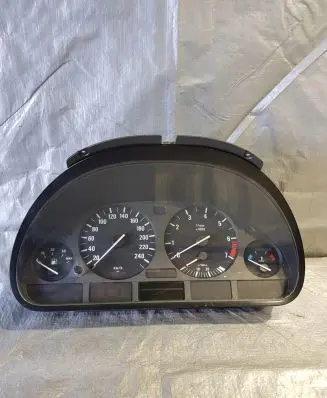 BMW 5 E39 Speedometer (instrument cluster) 8372354