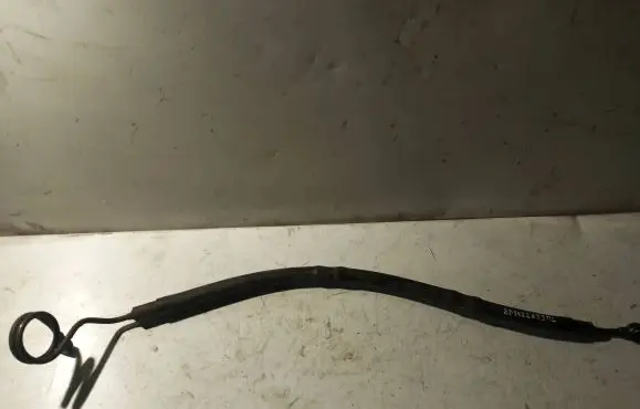 Volkswagen PASSAT B5 Power steering hose/pipe/line 8D1422893AL
