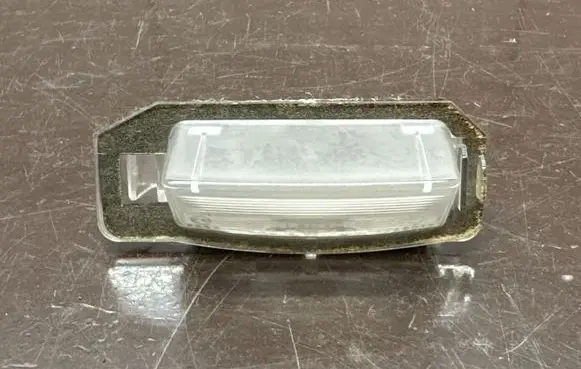 Mitsubishi Outlander Number plate light 1141283