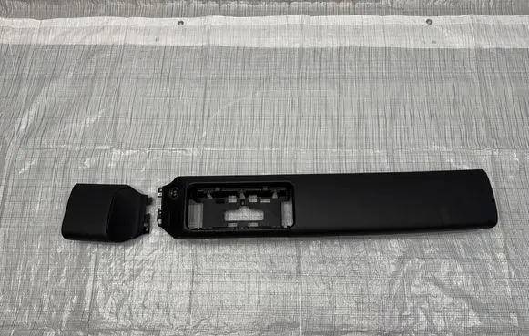 Land Rover Range Rover Velar Centre console side trim front J8A204268