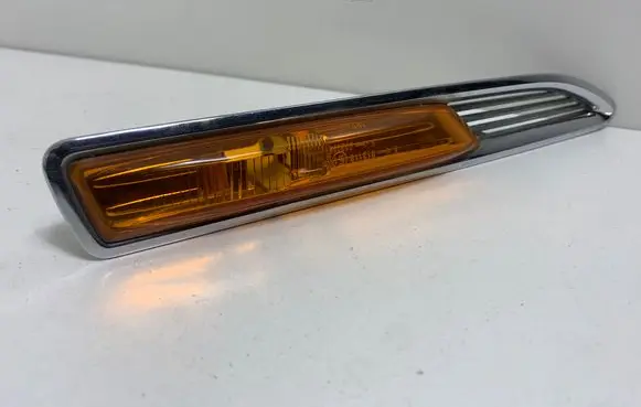 Ford Mondeo MK IV Front fender indicator light 7S7113K354BF 7S7113K354