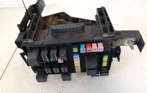 Chrysler 300 - 300C Fuse box set p05087269aj