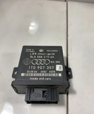 Volkswagen Touran I Light module LCM 1T0907357