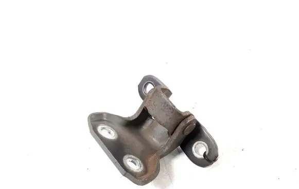Toyota RAV 4 (XA30) Front door lower hinge 68740-33020