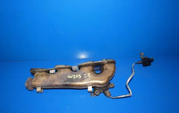 Mercedes-Benz C W205 Exhaust manifold 
