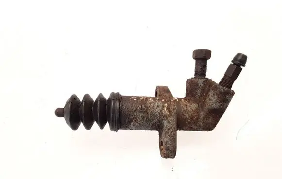 Mitsubishi Carisma Clutch slave cylinder 