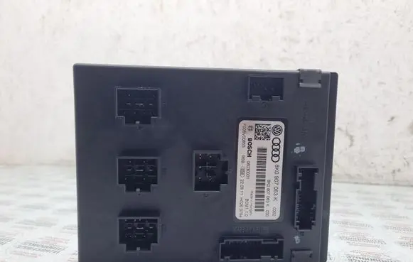 Audi A4 S4 B8 8K Comfort/convenience module 8K0907063K