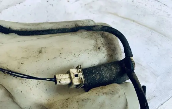 Ford Escort Windscreen/windshield washer pump 87ab17k624ac