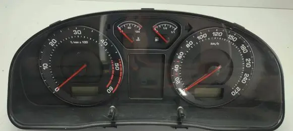 Skoda Superb B5 (3U) Speedometer (instrument cluster) 3U0920811