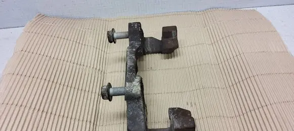 Jeep Grand Cherokee Front Brake Caliper Pad/Carrier 