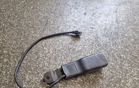Chrysler 300 - 300C Front seatbelt buckle