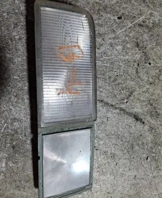 Volkswagen PASSAT B4 Front reflector 858051