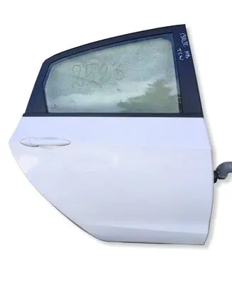 Hyundai i30 Rear door 