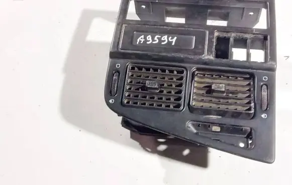 Peugeot 405 Dash center air vent grill 19609456177 1-9609456177
