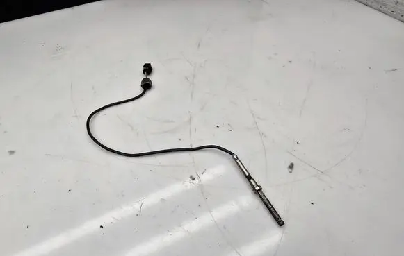 Mercedes-Benz Sprinter W906 Exhaust gas temperature sensor A0009053905