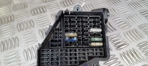 Audi A4 S4 B5 8D Fuse box set 8d1941824