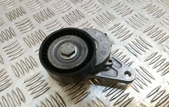 Volkswagen Tiguan Generator/alternator belt tensioner 04L903315D