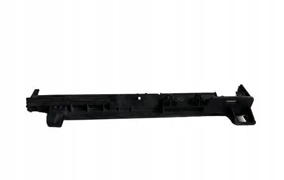 Mercedes-Benz C AMG W204 Radiator mount bracket 0477902904