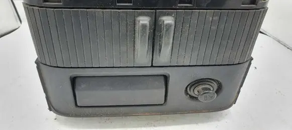 Nissan X-Trail T30 Glove box 68108EQ400