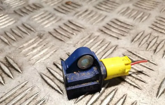 Mercedes-Benz E W212 Airbag deployment crash/impact sensor 2128204926