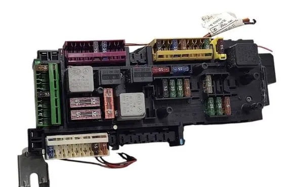 Mercedes-Benz E C207 W207 Fuse module 2129005001 2129015101 5DK00962059