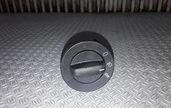 BMW 5 E39 Fog light switch 6901342