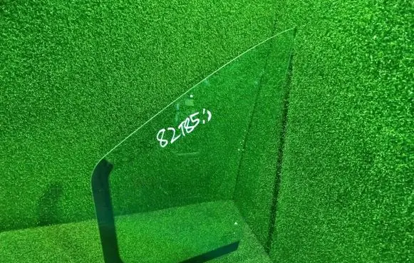 Nissan NV300 Front vent window/glass (coupe) E143R011057 DOT27AS2M23100