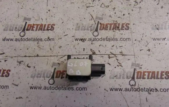 Mercedes-Benz GL X164 Airbag deployment crash/impact sensor A0038202826