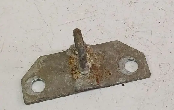 Mercedes-Benz B W245 Front door lock loop/hook striker 
