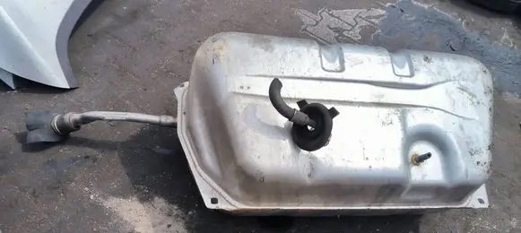 Mercedes-Benz SL R230 Fuel tank A2304700720 ZGS010