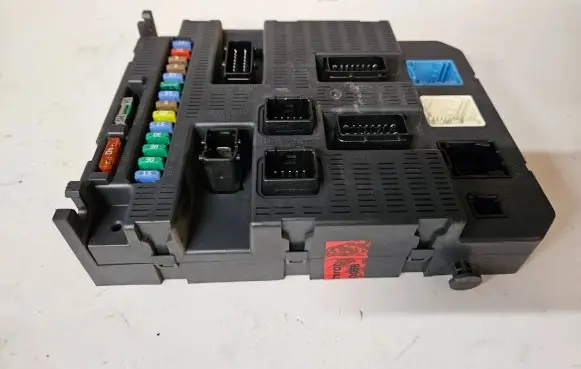 Citroen C4 I Fuse module 9663798480 1869507090707 0175797220607