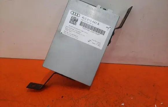 Audi Q7 4L Fan control module 4L0910441A