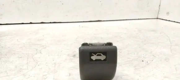 Mitsubishi Colt Engine bonnet (hood) release handle