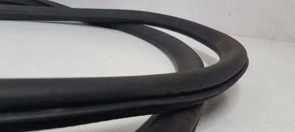 Opel Astra K Front door rubber seal