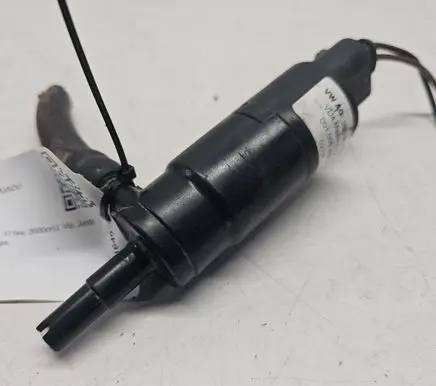 Audi Q7 4L Headlight washer pump 