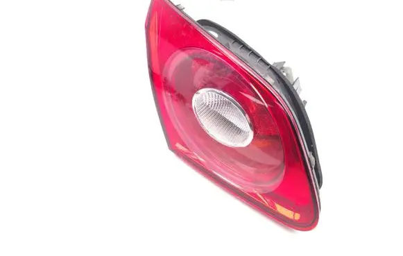 Tailgate rear/tail lights