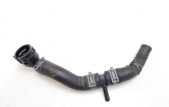 Volkswagen PASSAT B8 Engine coolant pipe/hose 5Q0121064BR