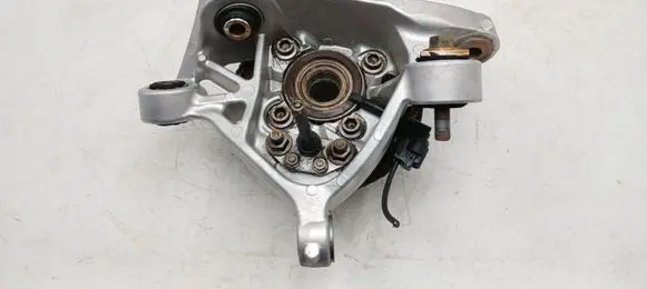 Lexus IS 220D-250-350 Rear wheel hub 4230530090 W0018 060907