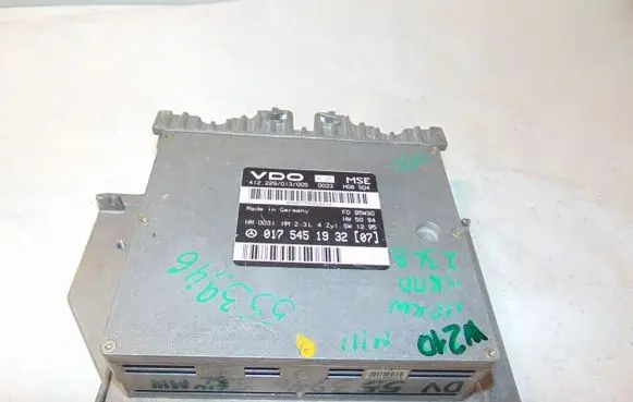 Mercedes-Benz E W210 Engine control unit/module A0175451932