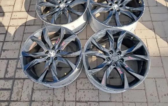 Peugeot RCZ R19 alloy rim 9673495677