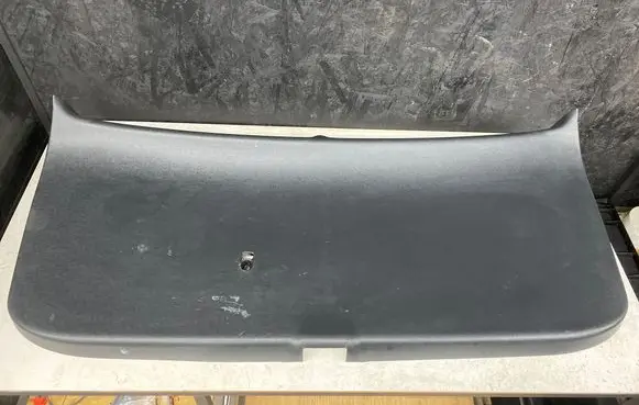 Skoda Octavia Mk2 (1Z) Tailgate trim 1Z9867977B