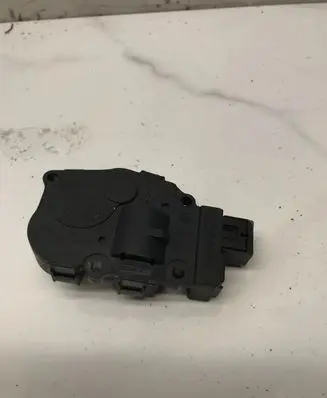 Audi A5 8T 8F Air flap motor/actuator 410475520