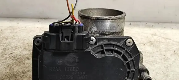 Mazda 6 Throttle valve R2AA136B0 0E0807615