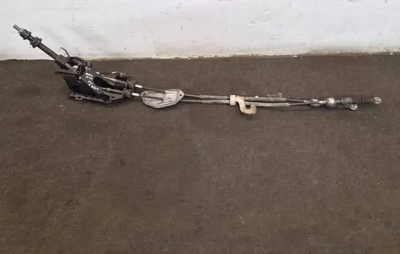 Toyota Auris E180 Gear shift cable linkage 